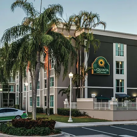 Hotel La Quinta By Wyndham Plantation At Sw 6Th St
